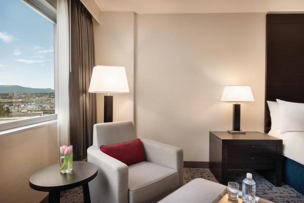 Radisson Hotel Vancouver Airport Main image