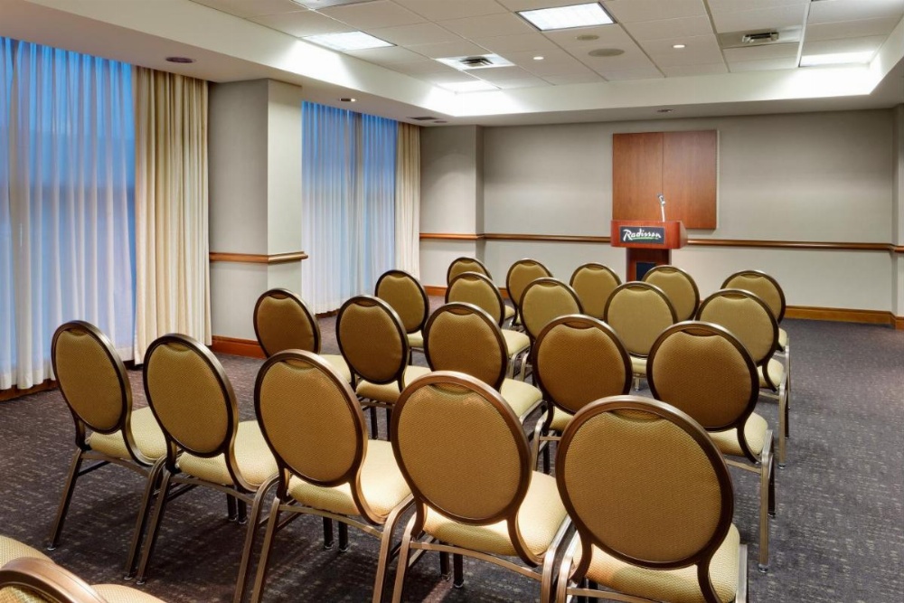 Radisson Hotel Vancouver Airport Image 18